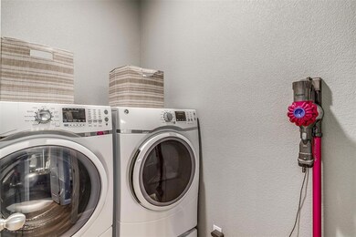 402 Blakney St, Cleburne, TX 76031 - photo 7