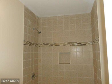 9010 Phyllis Dr, Clinton, MD 20735 - photo 7