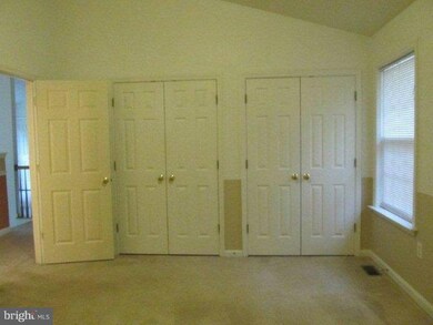 987 Lake Heritage Dr, Ruther Glen, VA 22546 - photo 2