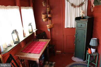 1032 E Schuylkill Rd, Pottstown, PA 19465 - photo 2