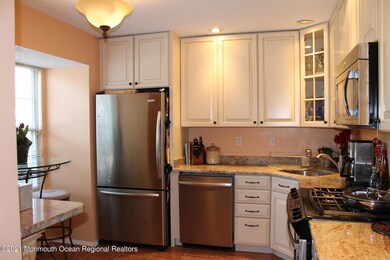 33 Citation Ct unit 17C, Tinton Falls, NJ 07724 - photo 4