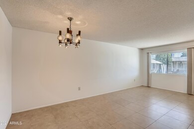 10857 W Santa fe Dr, Sun City, AZ 85351 - photo 7
