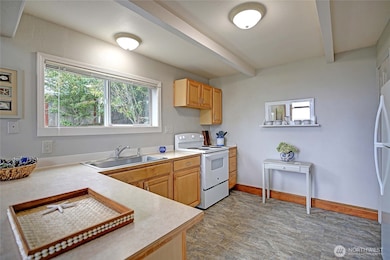 1269 Noble Fir Ln, Camano Island, WA 98282 - photo 5