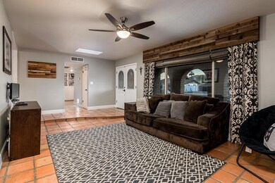 3342 W Mercer Ln - MLS-12