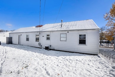 209 N Dale Dr, Lima, OH 45805 - photo 5