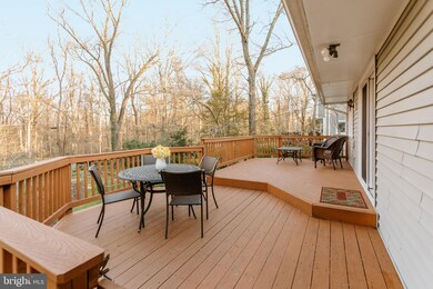 6217 Oak Hill Dr, Sykesville, MD 21784 - photo 4