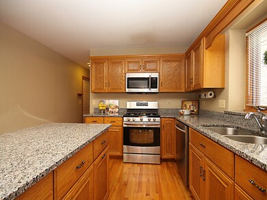 2107 High Meadow Rd, Naperville, IL 60564 - photo 6