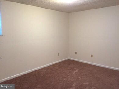 20530 Bickers Ln unit B, Orange, VA 22960 - photo 2