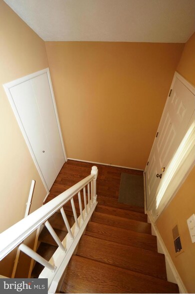 10513 Eastwind Way, Columbia, MD 21044 - photo 3