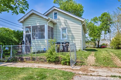 812 Indiana Ave, Waukegan, IL 60085 - photo 3