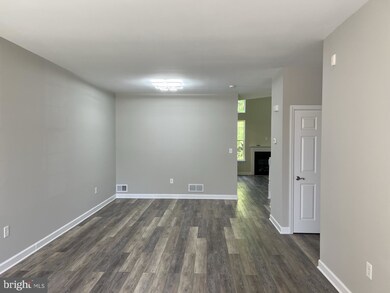 117 Sansom Ln, Woodbury, NJ 08096 - photo 2