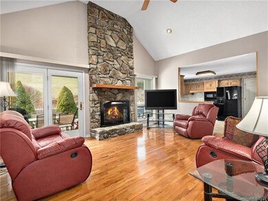 549 Scronce Creek Rd, Burnsville, NC 28714 - photo 5