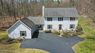 105 Chelsea Dr, Saratoga Springs, NY 12866 - photo 2