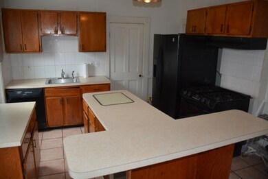 180 Lowell St unit 1, Waltham, MA 02453 - photo 3