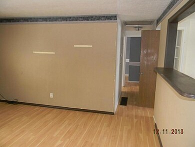 3714 Shirley Ln, Columbus, OH 43228 - photo 3