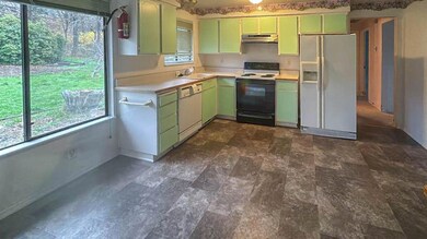 1023 NE Primrose Place, Grants Pass, OR 97526 - photo 6