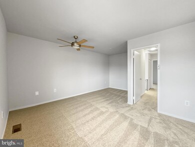 7538 Purdue Ct, Manassas, VA 20109 - photo 5
