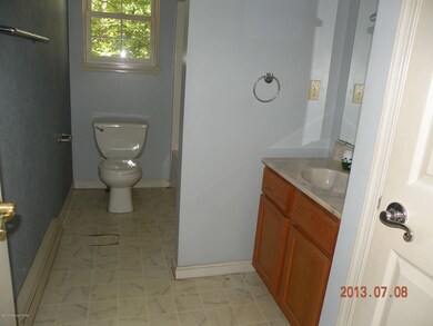 247 Acorn Cir, Lehman Township, PA 18302 - photo 6