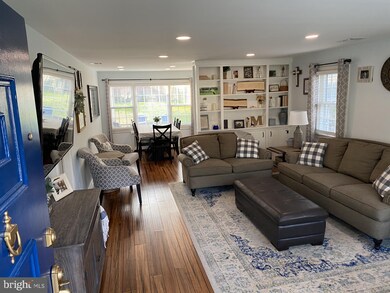 740 Willow St, Southampton, PA 18966 - photo 3