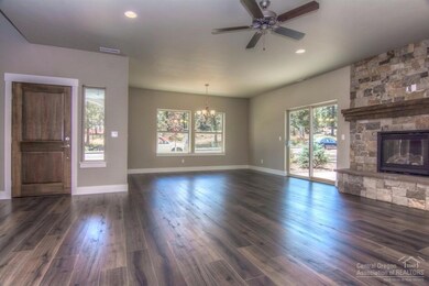 61524 SE Lorenzo Dr, Bend, OR 97702 - photo 6