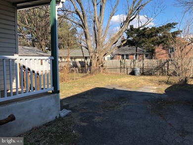 113 Jackson Ave, Darby, PA 19023 - photo 2