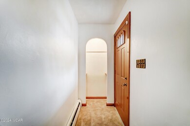 006_735 E 5th St