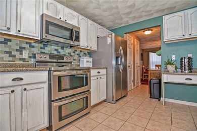 10 Acorn St, Cumberland, RI 02864 - photo 4
