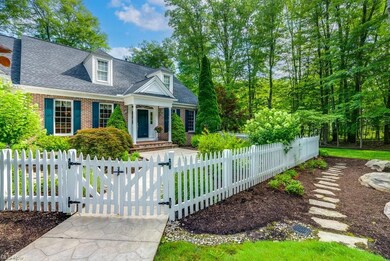 370 Duneden Dr, Aurora, OH 44202 - photo 2