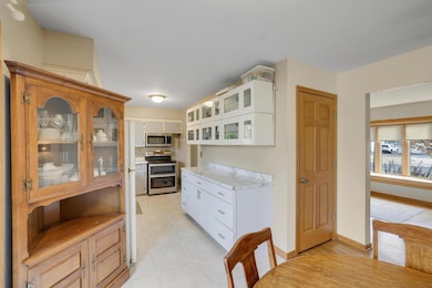 2300 Thorndale Ave, New Brighton, MN 55112 - photo 5