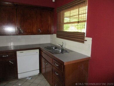 1513 S 4th St, McAlester, OK 74501 - photo 6