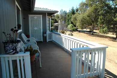 30717 Seminole Dr, Coarsegold, CA 93614 - photo 7