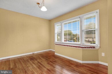 1927 Lewis Ave, Rockville, MD 20851 - photo 3