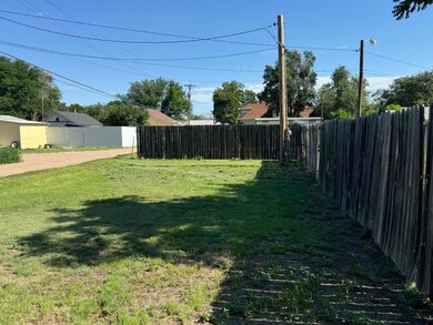 917 S Polk St, Hugoton, KS 67951 - photo 4