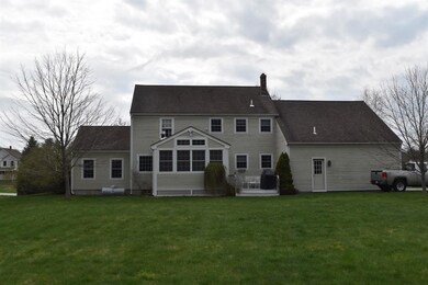 17 Cloverleaf Ln, Scarborough, ME 04074 - photo 2