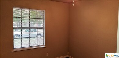 520 Christine St, Troy, TX 76579 - photo 6