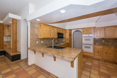 9782 N Golden Sun Dr, Tucson, AZ 85737 - photo 3