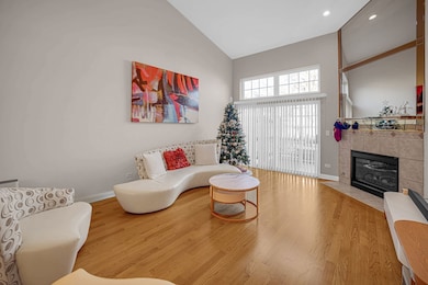 11256 Endicott Ct, Orland Park, IL 60467 - photo 3