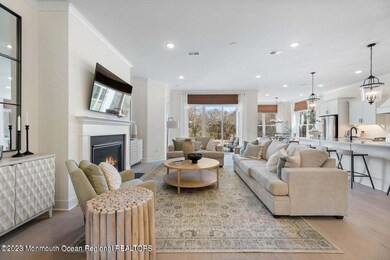70 Sanctuary Ln Farmingdale