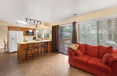 FamilyRoom/Kichen