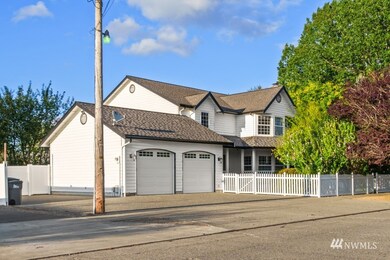 2219 Kibler Ave, Enumclaw, WA 98022 - photo 2