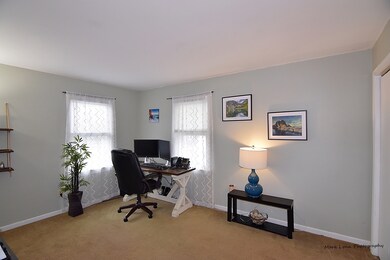 940 Orchard Ct, Batavia, IL 60510 - photo 2