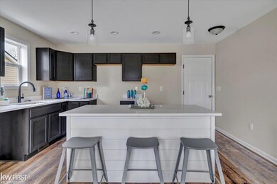 9508 Orchard Lake Dr, Davison, MI 48423 - photo 4