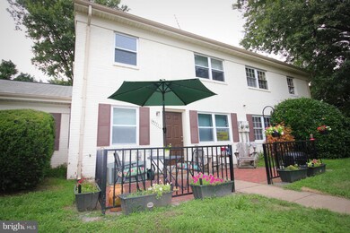 9771 Hagel Cir unit E, Lorton, VA 22079 - photo 2