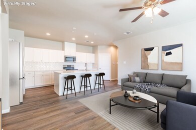 115 Park Place Cir unit B, Waller, TX 77484 - photo 5