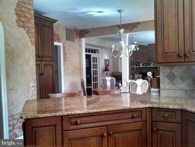 8204 Fox Hunt Ln, Frederick, MD 21702 - photo 6