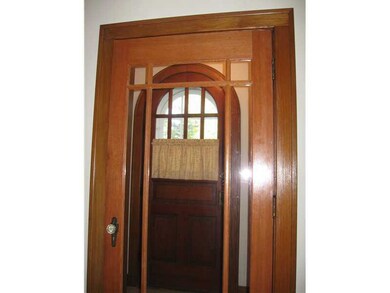 302 Blackstone Dr, Erie, PA 16505 - photo 2