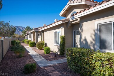 Beautiful Mountain Views Right Outside Your Door!