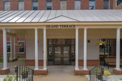 Island Terrace unit 124, Saco, ME 04072 - photo 3