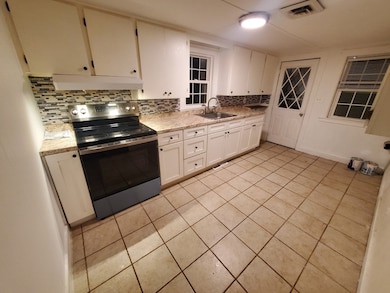 23 Lantern Ln unit 1, Halifax, MA 02338 - photo 4