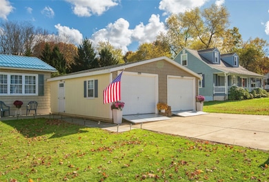 143 Center St, Cambridge Springs, PA 16403 - photo 2